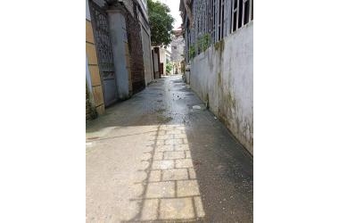 Cần bán đất 38m2 Bát Khối KD, ô tô đỗ cửa giá 2.5 tỷ.